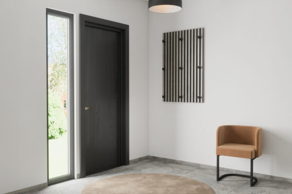 Riidenagi NIMES, must